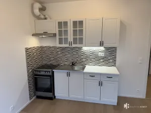 Pronájem bytu 1+kk, Praha - Hostivař, Nurmiho, 32 m2