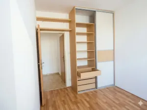 Pronájem bytu 2+kk, Praha - Vysočany, Poděbradská, 51 m2
