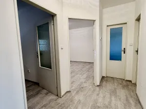 Pronájem kanceláře, Ostrava - Kunčice, Meziveská, 37 m2