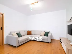 Pronájem bytu 3+kk, Líšnice, Varadov, 71 m2