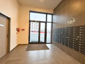 Pronájem bytu 2+kk, Praha - Hloubětín, Poděbradská, 67 m2