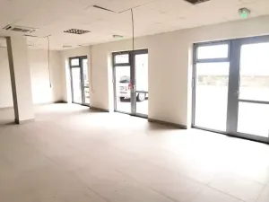 Pronájem obchodního prostoru, Klecany, V Honech, 200 m2