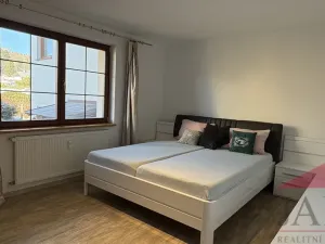 Prodej bytu 3+kk, Srní, 93 m2