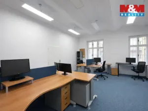 Pronájem kanceláře, Praha - Karlín, Sokolovská, 174 m2