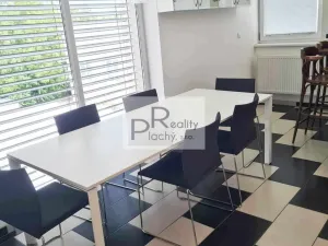 Pronájem bytu 2+1, Nový Šaldorf-Sedlešovice - Nový Šaldorf, Dlouhá, 100 m2