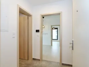 Pronájem bytu 2+kk, Praha - Bohnice, Pekařova, 44 m2