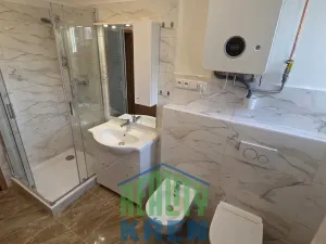 Pronájem bytu 2+1, Roztoky, Tyršovo nám., 65 m2