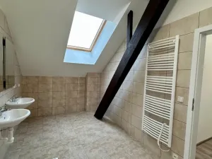 Pronájem bytu 3+kk, Cheb, náměstí Krále Jiřího z Poděbrad, 70 m2