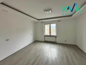 Pronájem bytu 1+1, Karlovy Vary, Chebská, 36 m2