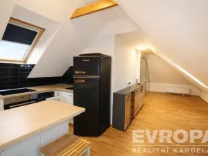 Pronájem bytu 2+kk, Praha - Suchdol, Budyňská, 50 m2