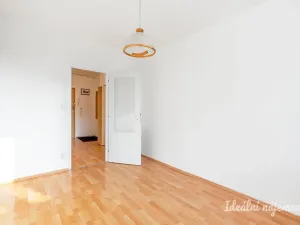 Pronájem bytu 2+kk, Praha - Střížkov, Jablonecká, 41 m2