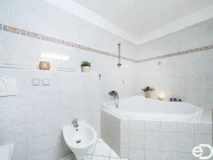 Prodej rodinného domu, Smiřice, Ed. Karla, 210 m2