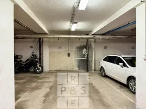 Prodej garážového stání, Praha - Záběhlice, Zvonková, 22 m2