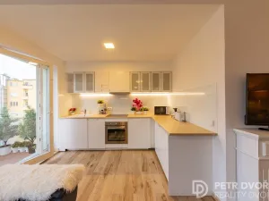 Pronájem bytu 3+kk, Praha - Vinohrady, Uruguayská, 98 m2