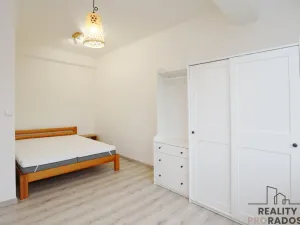 Pronájem bytu 2+kk, Praha - Žižkov, Viklefova, 47 m2