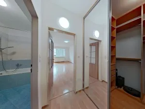 Prodej bytu 1+kk, Praha - Vysočany, Poděbradská, 34 m2