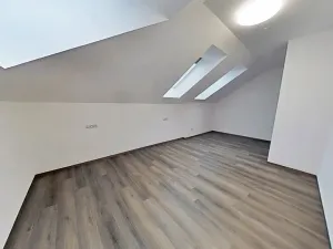 Pronájem bytu 3+1, Štoky, 97 m2