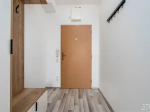 Pronájem bytu 4+kk, Praha - Vysočany, Pod Harfou, 82 m2