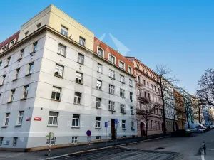 Prodej bytu 2+kk, Praha - Vinohrady, Velehradská, 47 m2