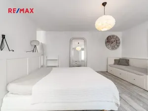 Prodej bytu 2+1, Praha - Karlín, Pernerova, 60 m2