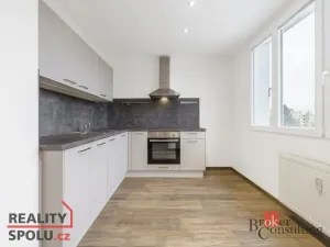 Pronájem bytu 2+1, Karlovy Vary - Drahovice, Maďarská, 61 m2