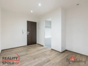 Pronájem bytu 2+1, Karlovy Vary - Drahovice, Maďarská, 61 m2