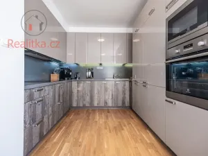 Pronájem bytu 4+kk, Praha - Jinonice, Pod stolovou horou, 114 m2