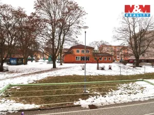 Prodej bytu 2+1, Ostrov, S. K. Neumanna, 64 m2