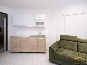 Pronájem rodinného domu, Dačice - Dačice III, Vápovská, 200 m2