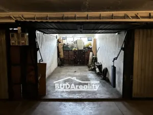 Pronájem garáže, Zlín, Strážná, 16 m2