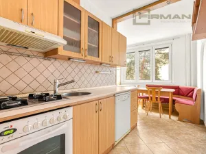 Prodej bytu 2+1, Karlovy Vary - Rybáře, Plešivecká, 61 m2