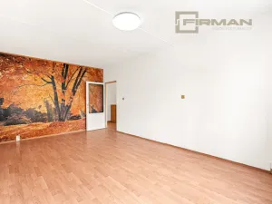 Prodej bytu 2+1, Karlovy Vary - Rybáře, Plešivecká, 61 m2