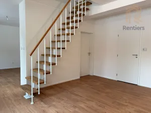 Prodej rodinného domu, Rostoklaty, 137 m2