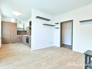 Pronájem bytu 3+kk, Brno - Líšeň, Bačovského, 72 m2