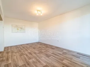 Pronájem bytu 3+1, Kralupy nad Vltavou - Mikovice, 28. října, 64 m2