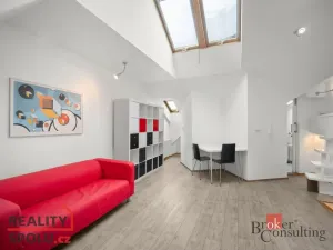 Pronájem atypického bytu, Praha - Vršovice, Bulharská, 58 m2