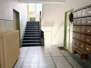 Prodej bytu 2+kk, Praha - Bubeneč, Lotyšská, 39 m2