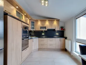 Pronájem bytu 3+1, Nupaky, U Školky, 72 m2