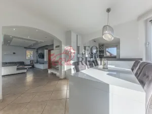 Prodej rodinného domu, Mladá Boleslav - Jemníky, 227 m2