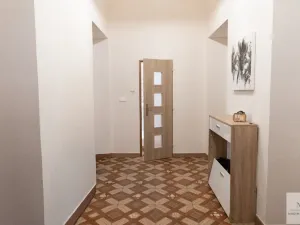 Prodej bytu 3+1, Karlovy Vary, Sadová, 103 m2