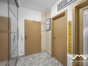 Prodej bytu 2+kk, Praha - Prosek, Kytlická, 53 m2