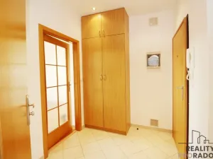 Pronájem bytu 3+kk, Praha - Vršovice, 28. pluku, 75 m2