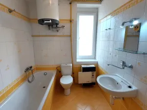 Pronájem bytu 1+kk, Benešov, Jiráskova, 30 m2