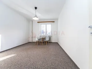 Prodej bytu 3+1, Praha - Strašnice, Na hroudě, 74 m2