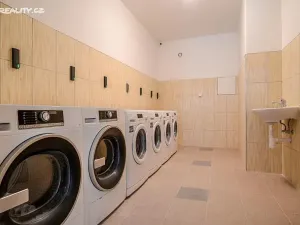 Pronájem bytu 1+kk, Praha - Hlubočepy, Na Zlíchově, 21 m2