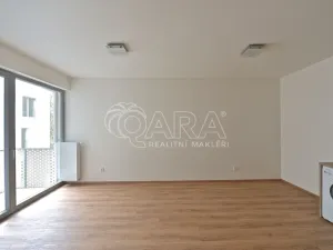 Pronájem bytu 2+kk, Praha - Žižkov, Hartigova, 39 m2