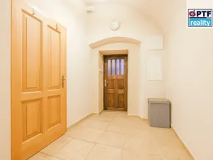 Pronájem obchodního prostoru, Plzeň, Dominikánská, 25 m2