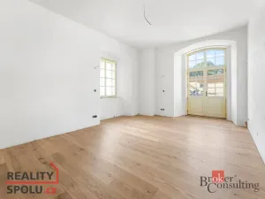 Pronájem bytu 1+kk, Jince, Slavíkova, 47 m2