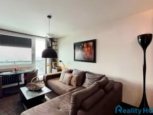 Prodej bytu 2+kk, Praha - Kobylisy, Třebenická, 38 m2