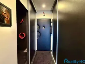 Prodej bytu 2+kk, Praha - Kobylisy, Třebenická, 38 m2